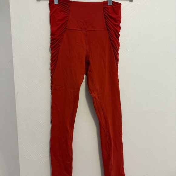 NWT Women’s Lululemon 25’ Align Ruched Leggings Size 8 - Picture 1 of 4